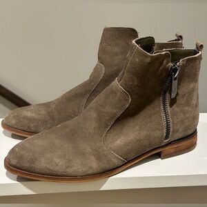 Marc Fisher Rail Taupe Suede Ankle Boots Size 8.5